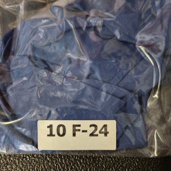 Peter Millar Polo Shirt  Women’s Small Betty Drop V-Neck Golf Contrast Trim - Picture 11 of 11